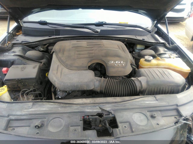 2011 CHRYSLER 300 LIMITED VIN: 2C3CA5CG6BH596038