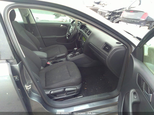 3VW2K7AJXFM284324 Volkswagen Jetta Sedan 2.0l S