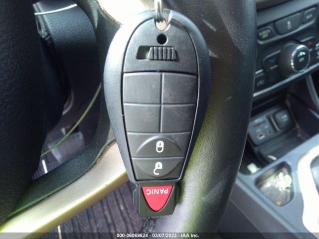 1C4PJLCB2GW275080 Jeep Cherokee Latitude