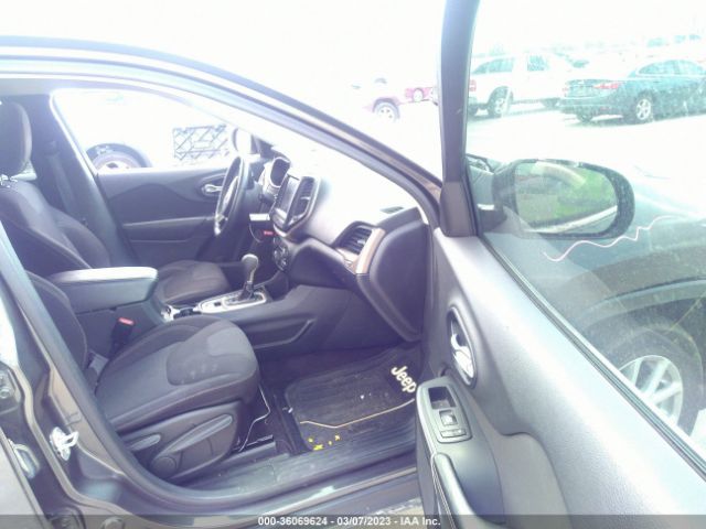1C4PJLCB2GW275080 Jeep Cherokee Latitude
