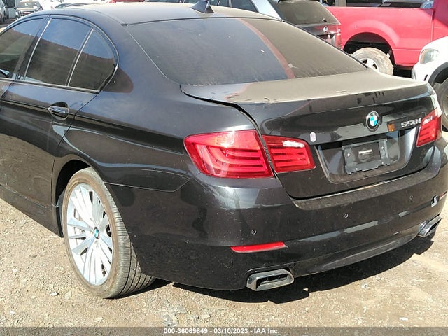 BMW 5 Series 550i 2011 WBAFR9C59BC618198 Image 8