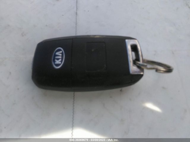 KNAGM4A75F5620163 KIA Optima Lx