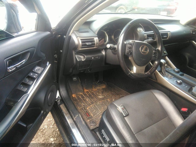 Lexus IS 200T 2016 JTHBA1D26G5035953 Image 5