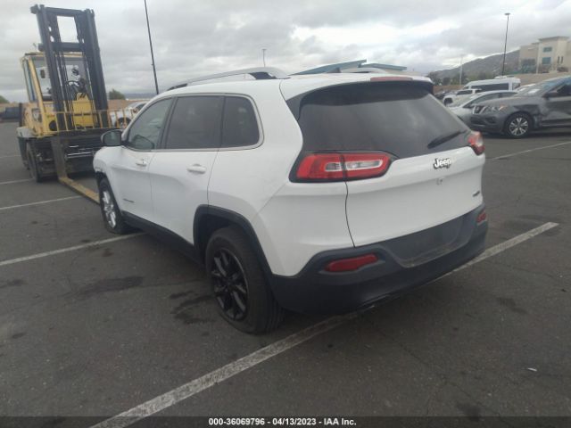 1C4PJLCB7JD511595 Jeep Cherokee Latitude