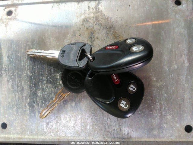 2004 GMC YUKON SLE VIN: 1GKEK13ZX4J219973
