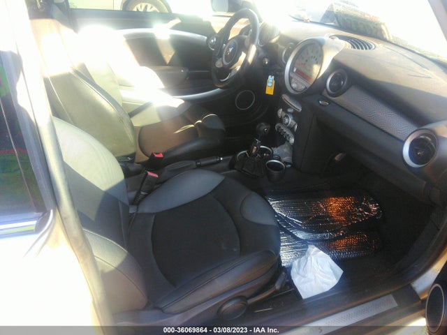 2009 MINI COOPER CLUBMAN S VIN: WMWMM33569TP93649