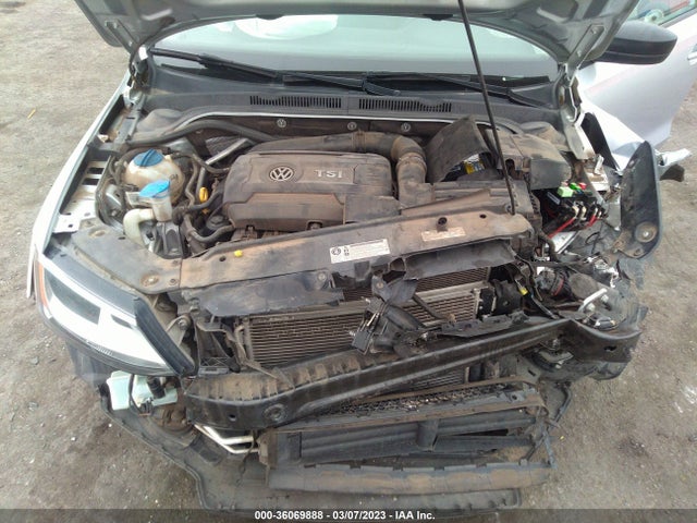 3VWD17AJ9FM211134 Volkswagen Jetta Sedan 1.8t Se