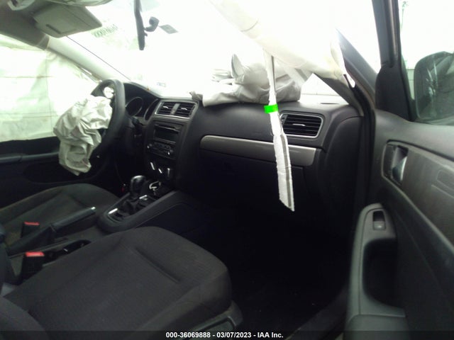 3VWD17AJ9FM211134 Volkswagen Jetta Sedan 1.8t Se