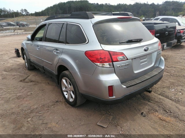 4S4BRCKC7D3218430 Subaru Outback 2.5i Limited