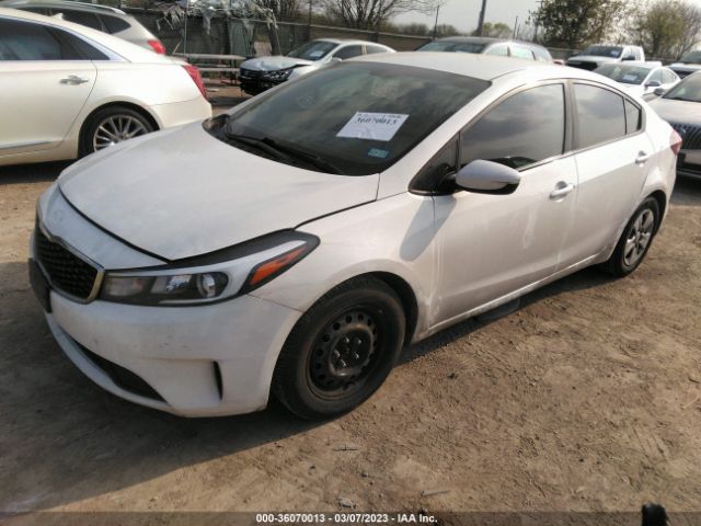 3KPFK4A7XJE256856 KIA FORTE LX