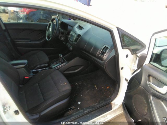 3KPFK4A7XJE256856 KIA FORTE LX