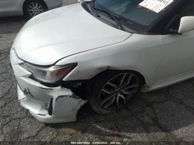 JTKJF5C75GJ022212 Scion TC