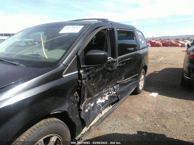 2008 CHRYSLER TOWN & COUNTRY TOURING VIN: 2A8HR54P98R797193