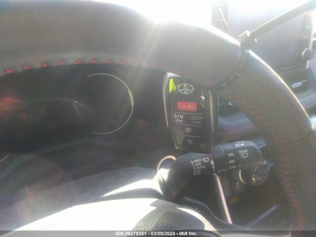 2022 Toyota RAV4, VIN: JTMFB3FV5ND077049