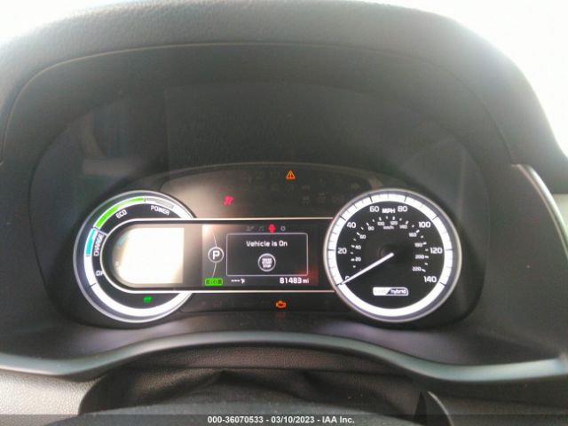 KNDCB3LC2J5164790 KIA NIRO LX