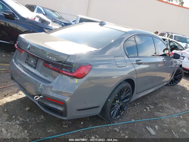 WBA7T2C00NCJ53851 BMW 7 Series 740i