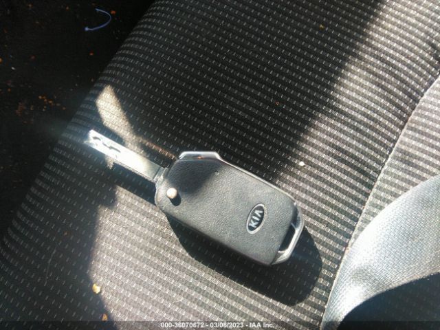3KPF24AD1KE118467 KIA Forte Lxs