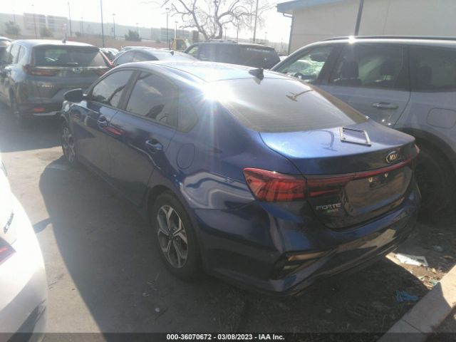 3KPF24AD1KE118467 KIA Forte Lxs