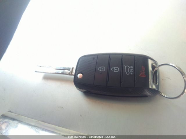 KNDJN2A29F7231688 KIA Soul Base