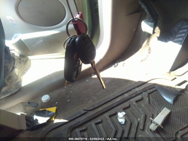 2008 TOYOTA SIENNA XLE VIN: 5TDZK22C38S193709