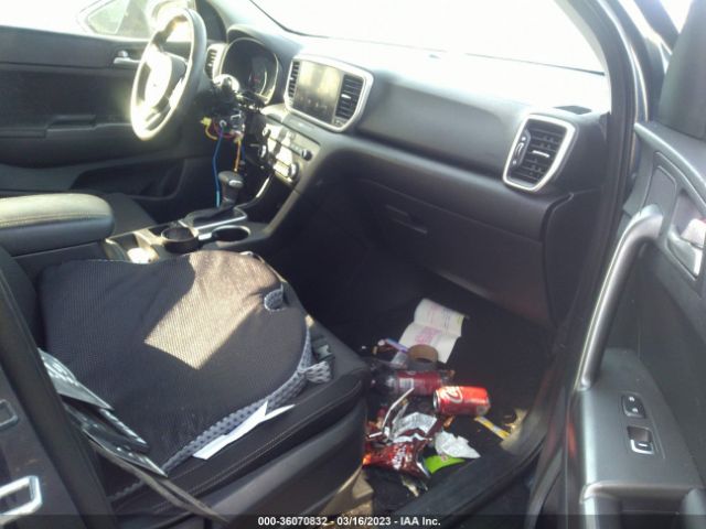 KNDPMCAC2M7883965 KIA Sportage Lx