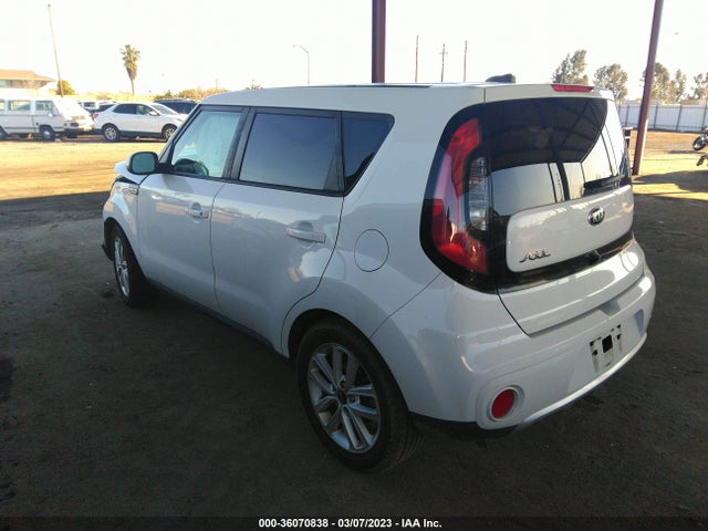 KIA SOUL + 2018 KNDJP3A50J7543188 Image 4