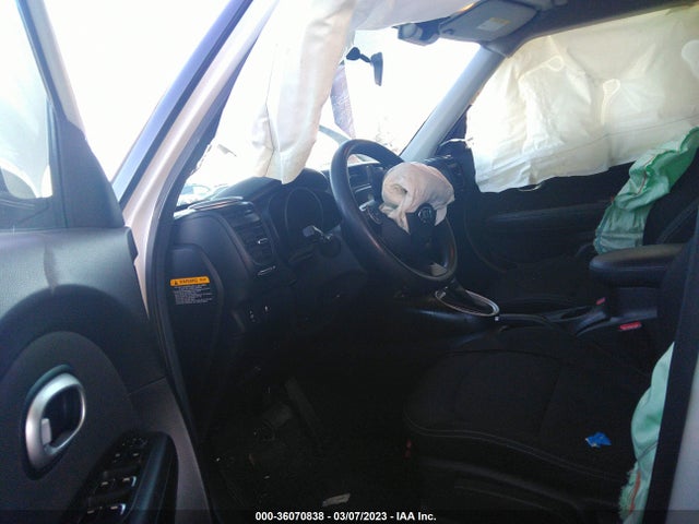 KIA SOUL + 2018 KNDJP3A50J7543188 Image 6