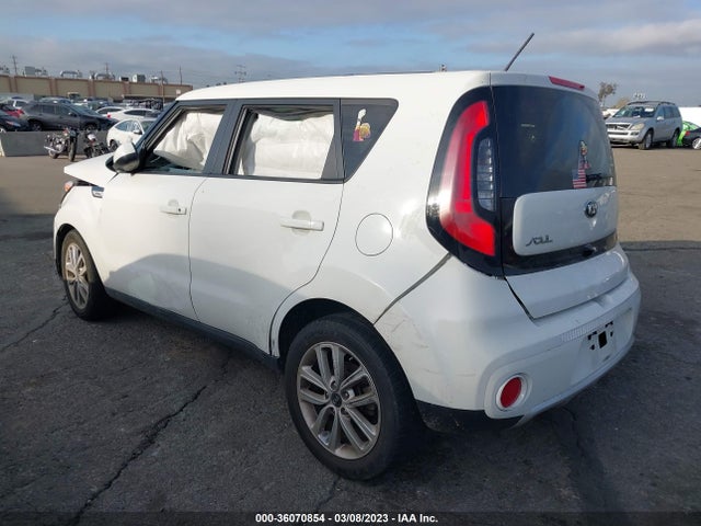 KIA SOUL + 2018 KNDJP3A56J7558374 Image 3