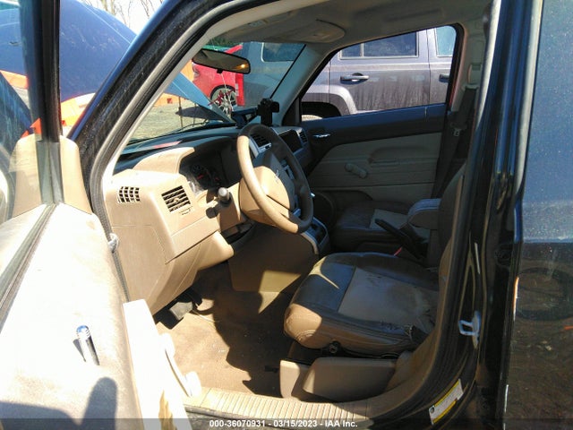 2008 JEEP PATRIOT SPORT VIN: 1J8FT28028D608939