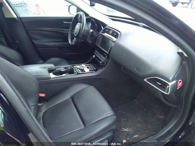 SAJAR4BN4HA952131 Jaguar Xe 20d