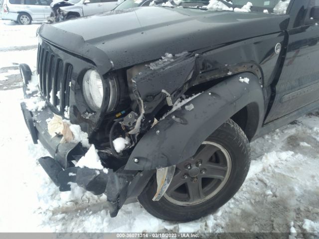 1J4GL38K05W512756 Jeep Liberty Renegade
