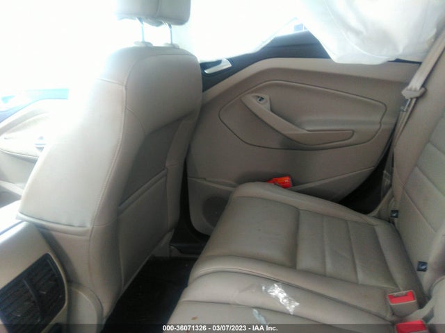1FMCU9J91GUC27750 Ford Escape Titanium