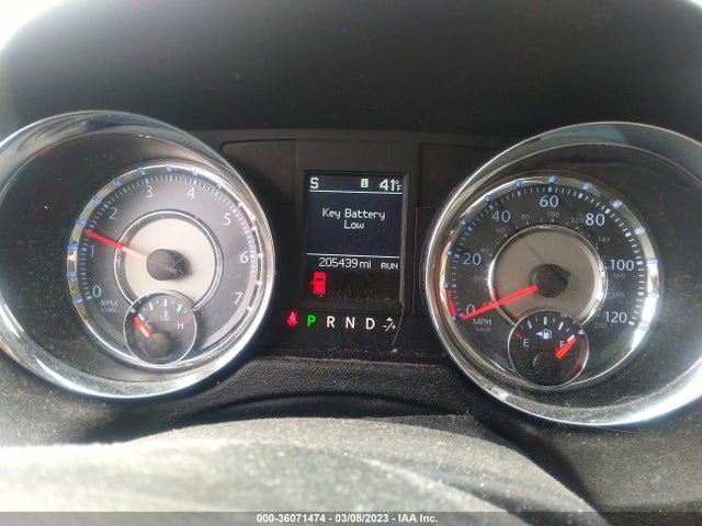 2A4RR6DG9BR749387 Chrysler Town & Country Limited