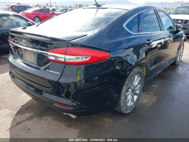 3FA6P0SU8HR157685 Ford Fusion Energi Titanium/platinum