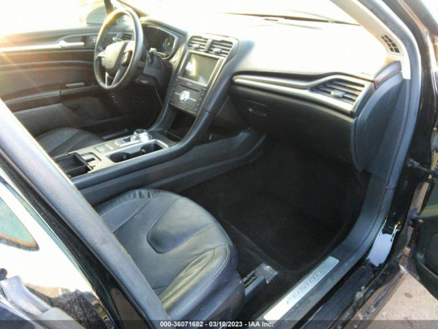 3FA6P0SU8HR157685 Ford Fusion Energi Titanium/platinum