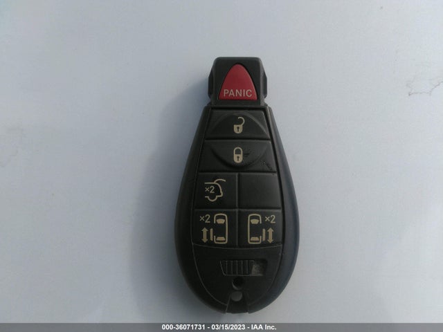 2C4RC1BG0ER403200 Chrysler Town & Country Touring
