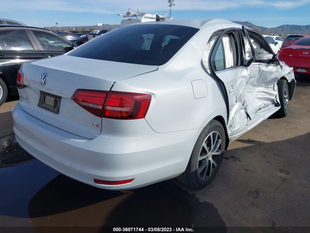 2017 VOLKSWAGEN JETTA 1.4T SE VIN: 3VWDB7AJ9HM352317
