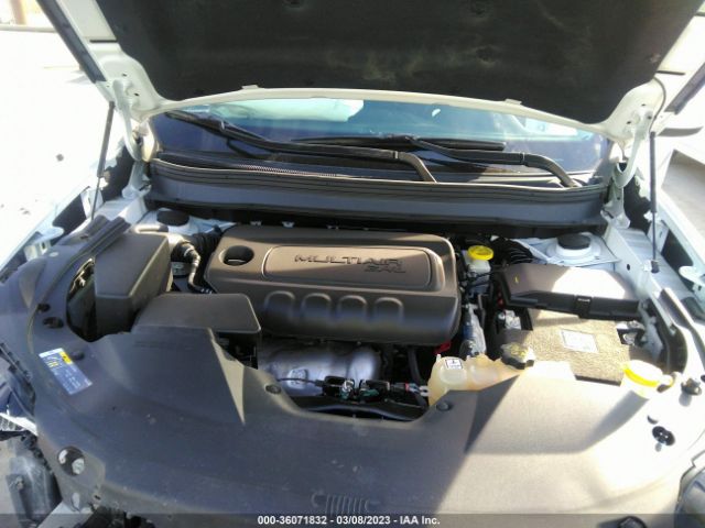1C4PJLCB2KD340546 Jeep Cherokee Latitude