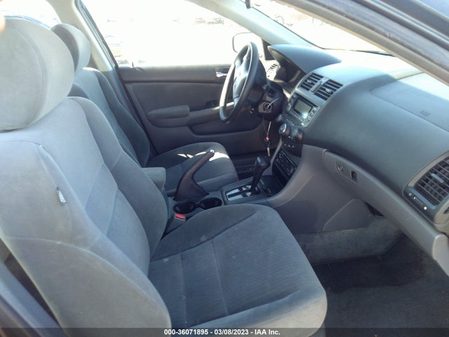 2005 HONDA ACCORD SDN LX VIN: 1HGCM56405A170211