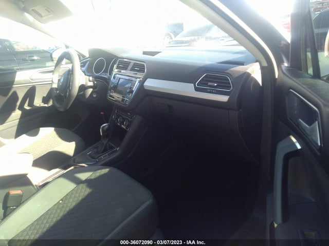 3VV1B7AX9JM030455 Volkswagen TIGUAN S