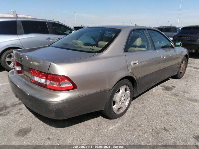 JT8BF28G4Y5090108 Lexus ES 300