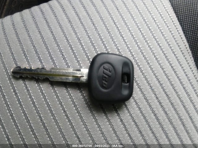 Toyota RAV4 LE 2014 JTMZFREV3EJ020453 Image 3