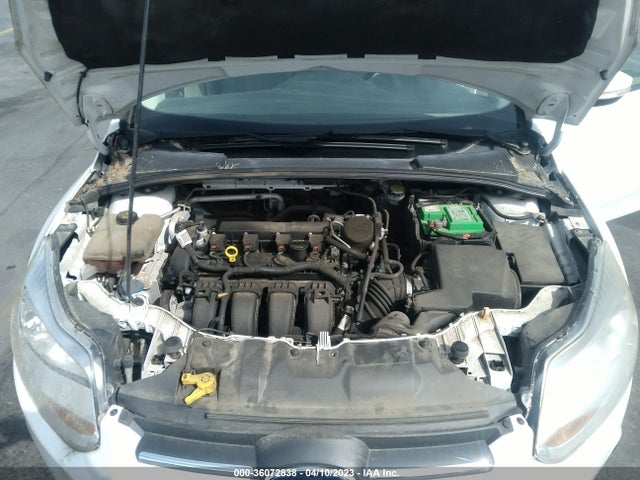 2014 FORD FOCUS SE VIN: 1FADP3K25EL147245