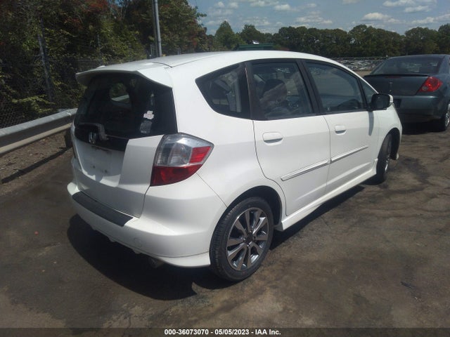 2013 HONDA FIT SPORT VIN: JHMGE8H56DC013210