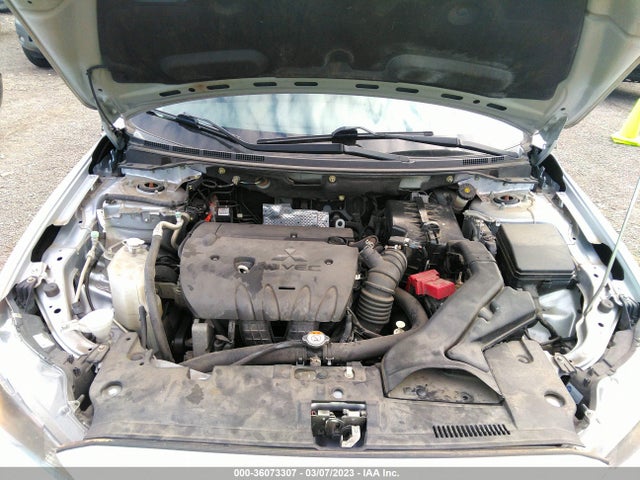 JA32U2FUXDU020790 Mitsubishi LANCER ES
