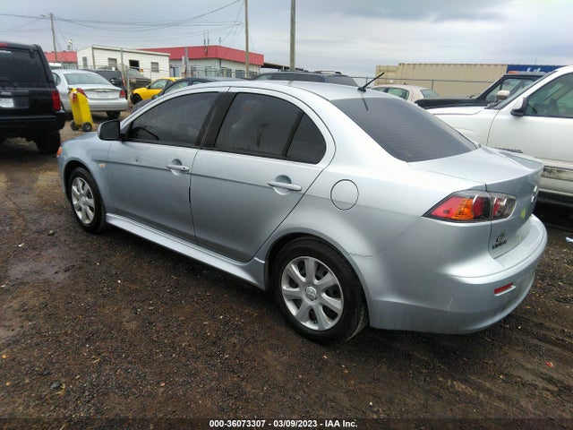 JA32U2FUXDU020790 Mitsubishi LANCER ES