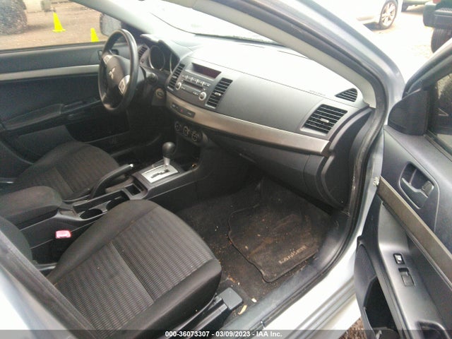 JA32U2FUXDU020790 Mitsubishi LANCER ES