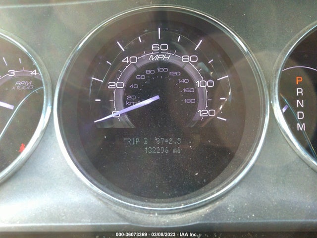 Lincoln MKZ 2011 3LNHL2GC3BR774232 Image 8