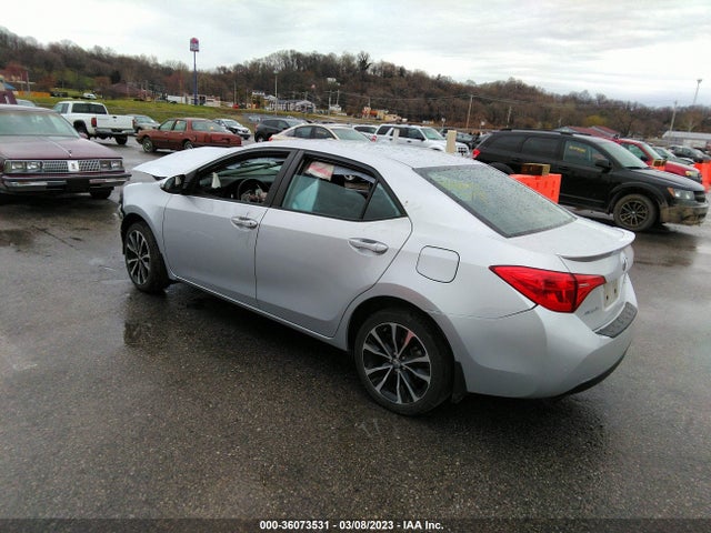 Toyota COROLLA SE 2017 5YFBURHE8HP698201 Image 3