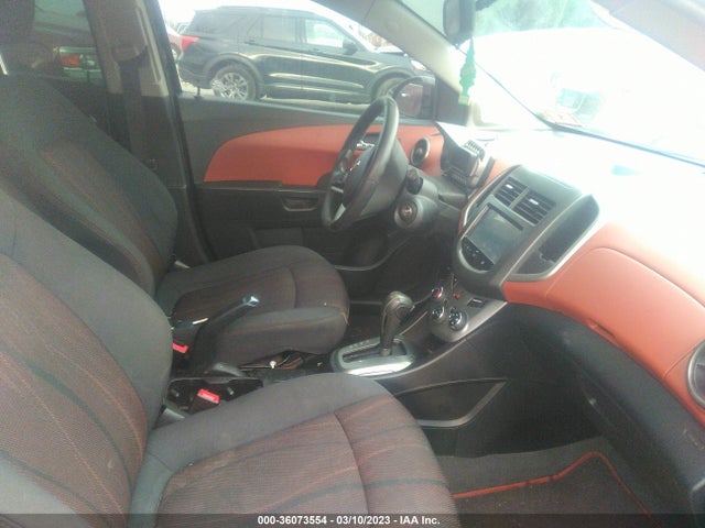 Chevrolet SONIC LT 2015 1G1JC6SHXF4162438 Image 6